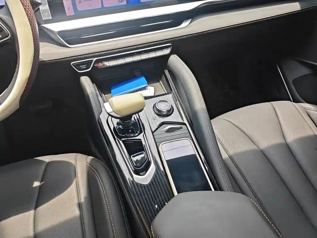 Geely Xingyue L 2024 2.0TD DCT EVO 2WD Long Wind Edition — миниатюра 14