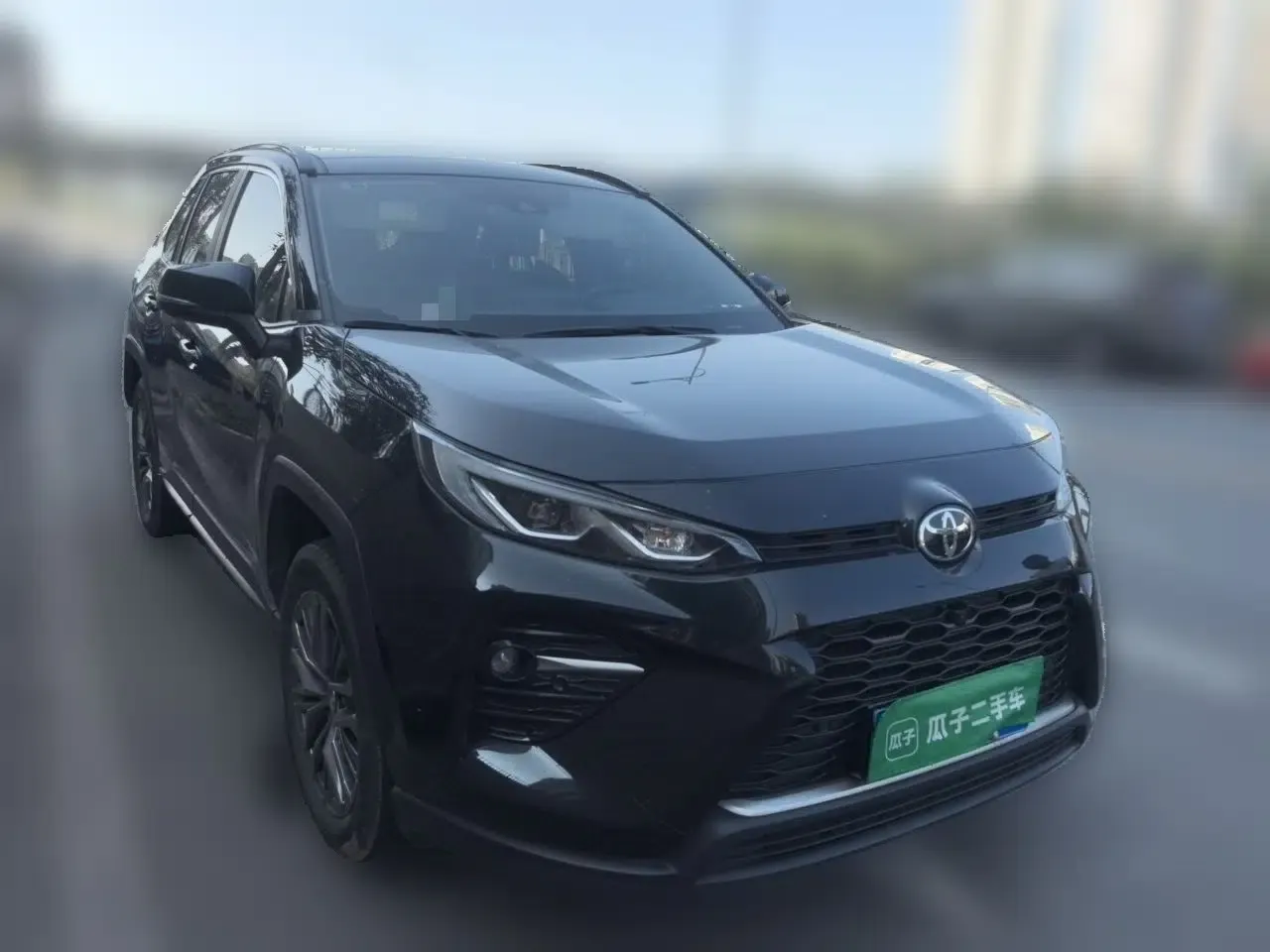 Toyota Wildlander 2023 2.0L CVT Four-Wheel Drive Luxury PLUS Edition — миниатюра 3