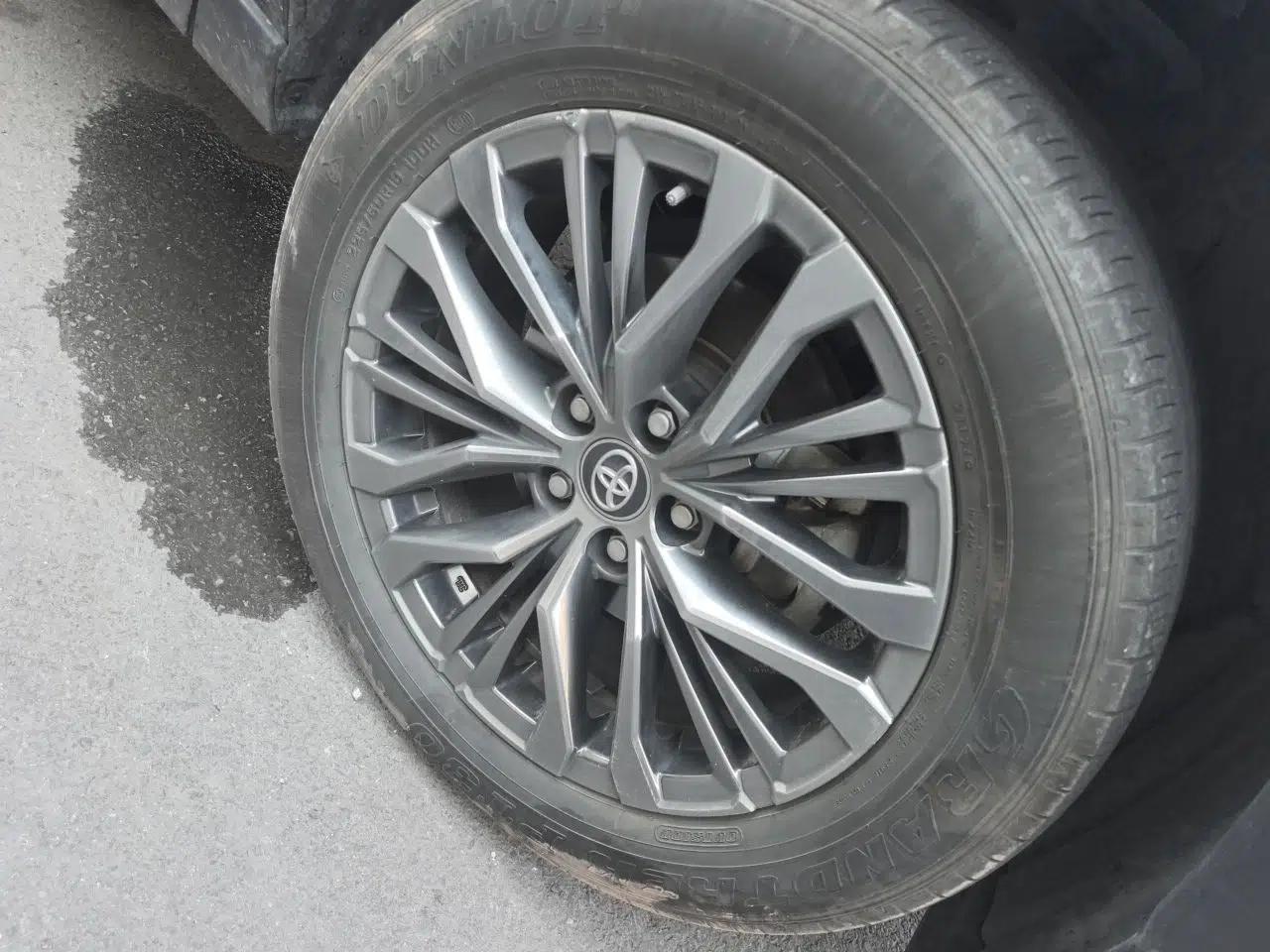 Toyota Wildlander 2023 2.0L CVT Four-Wheel Drive Luxury PLUS Edition — миниатюра 8