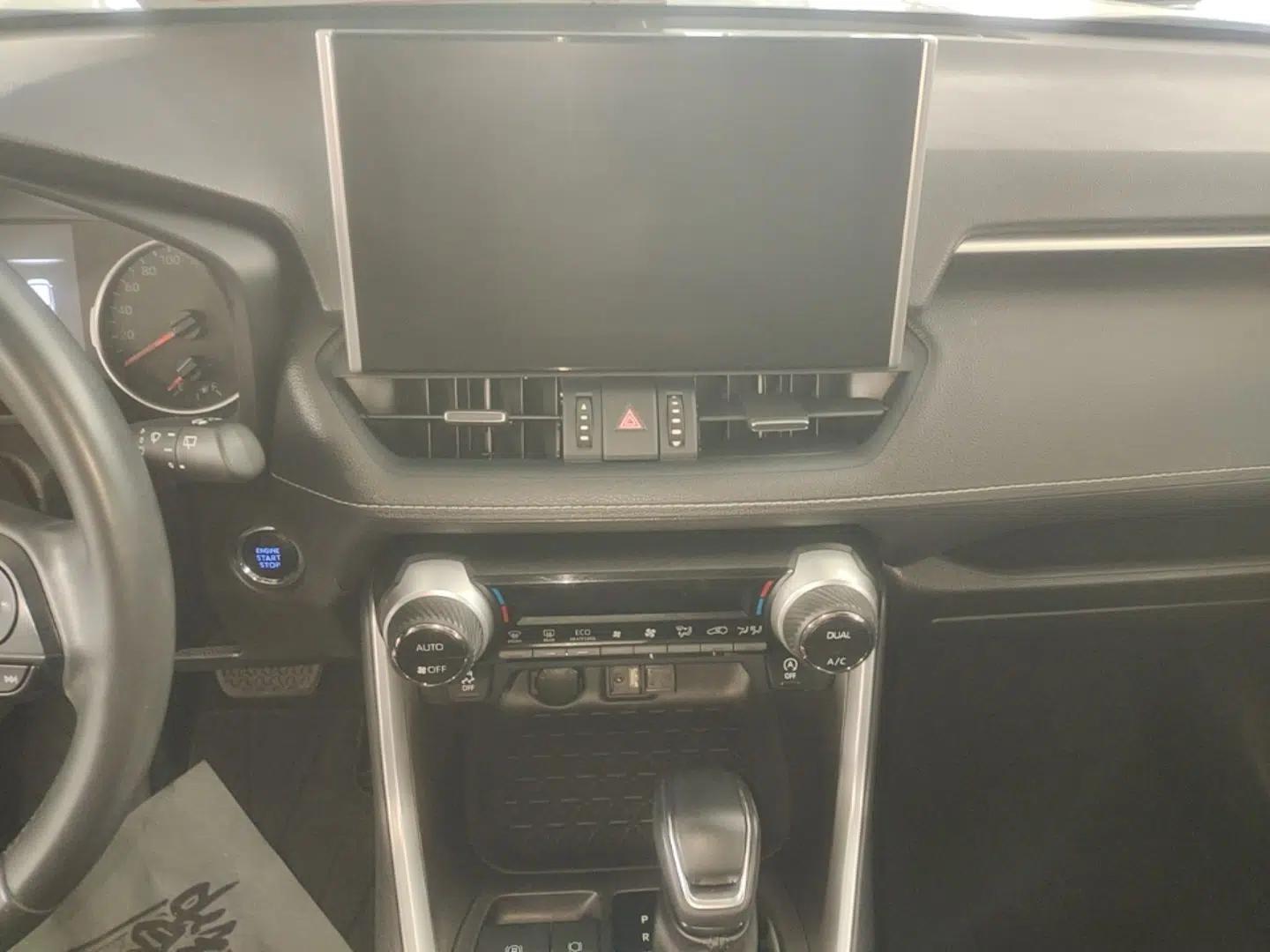 Toyota Wildlander 2022 2.0L CVT Two-Wheel Drive Luxury PLUS Edition — миниатюра 15