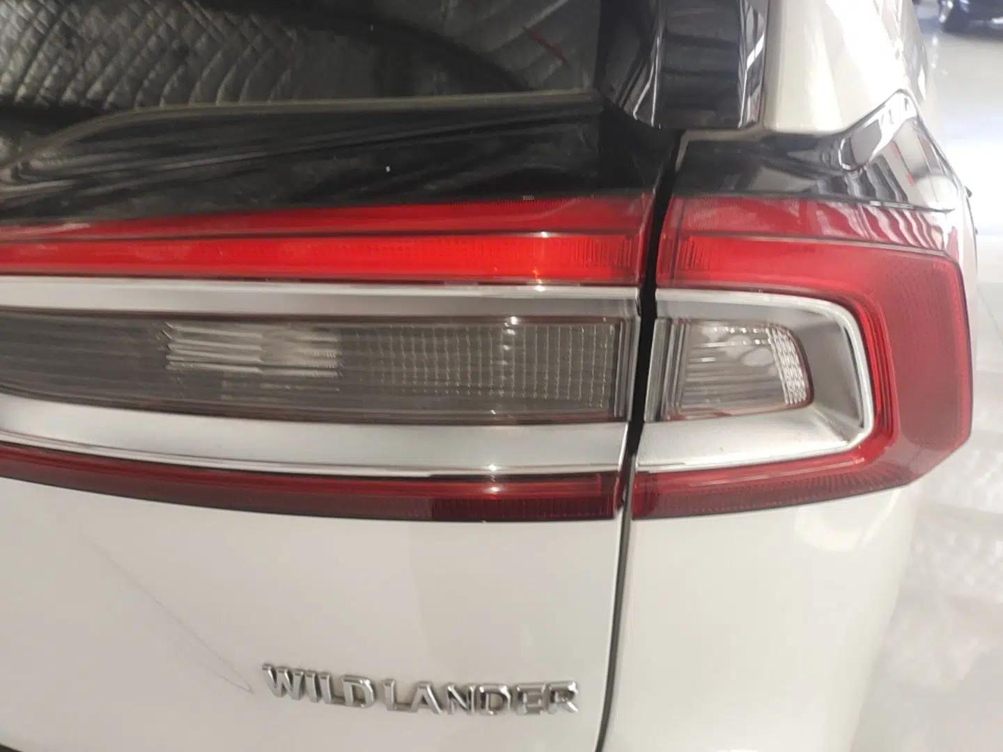 Toyota Wildlander 2022 2.0L CVT Two-Wheel Drive Luxury PLUS Edition — миниатюра 9