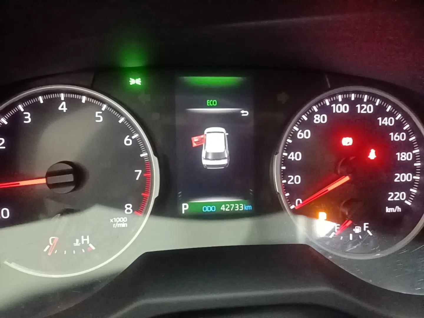 Toyota Wildlander 2020 2.0L CVT Two-Wheel Drive Luxury Edition — миниатюра 19