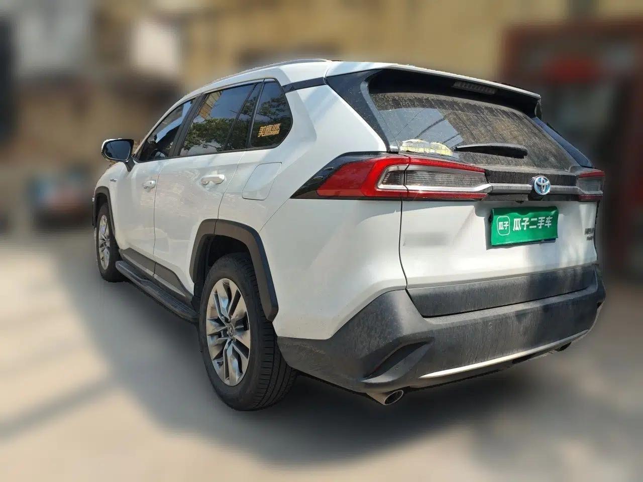 Toyota Wildlander 2021 Dual-Engine 2.5L E-CVT Two-Wheel Drive Luxury Edition — миниатюра 4