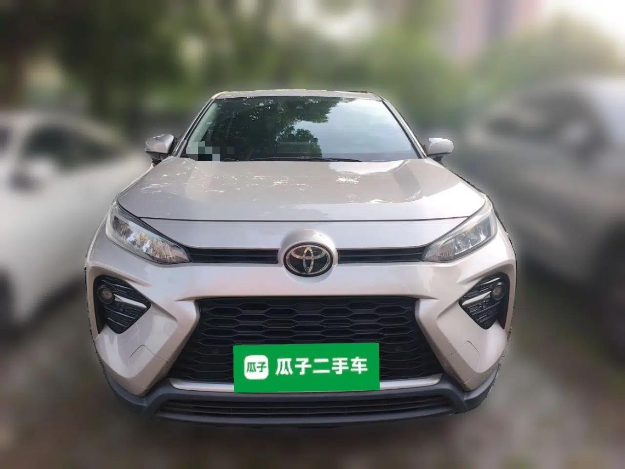 Toyota Wildlander 2020 2.0L CVT Two-Wheel Drive Luxury Edition — миниатюра 2