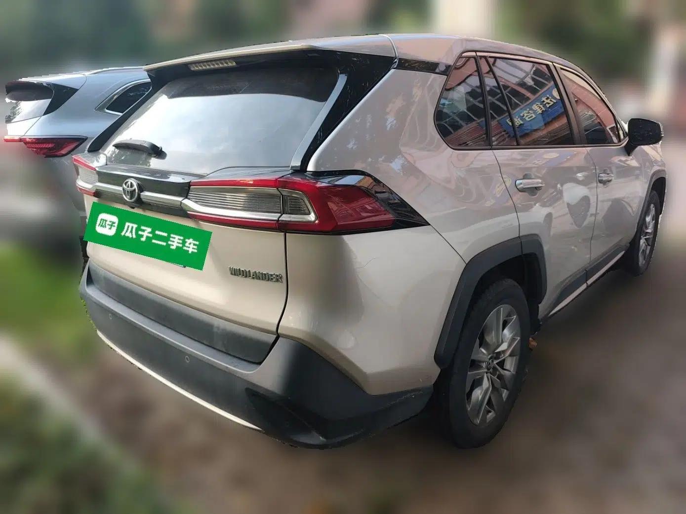 Toyota Wildlander 2020 2.0L CVT Two-Wheel Drive Luxury Edition — миниатюра 6