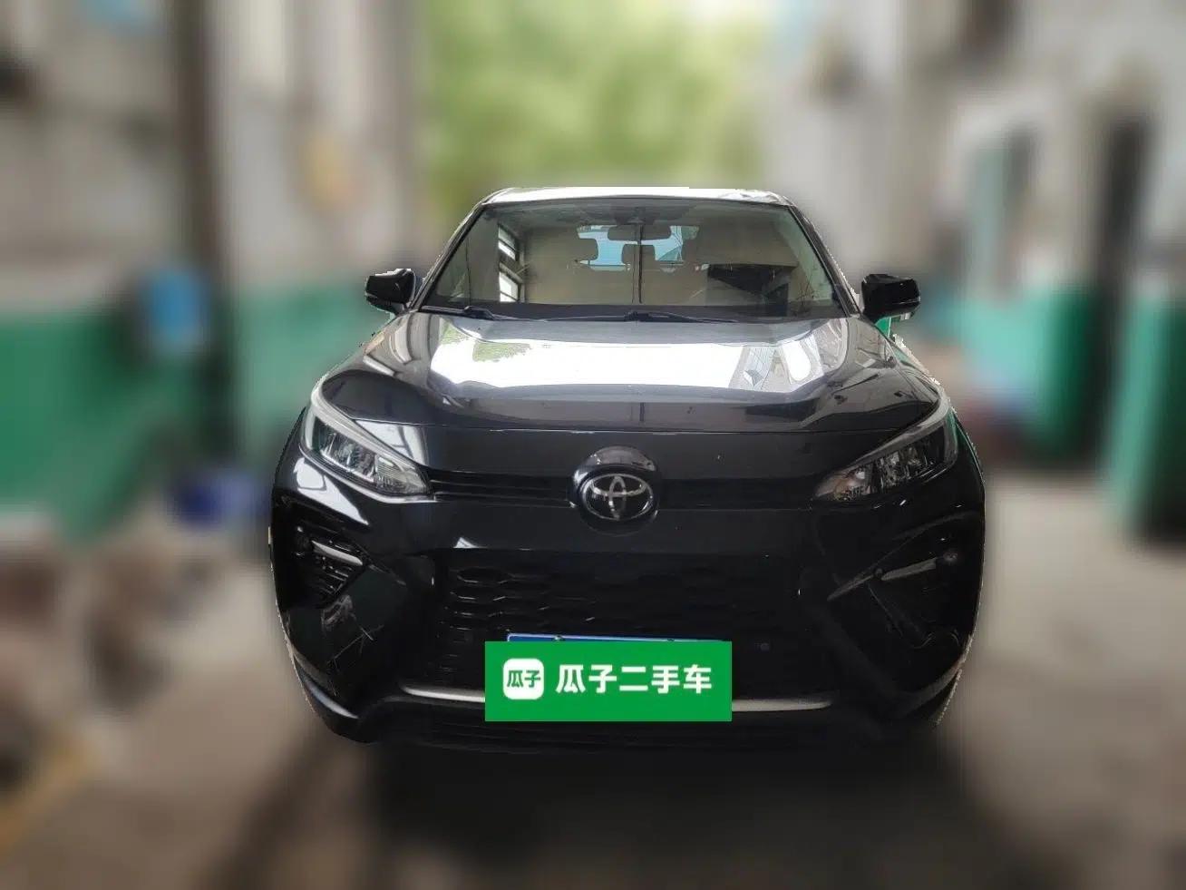 Toyota Wildlander 2020 2.0L CVT 4x4 Luxury Edition — миниатюра 2