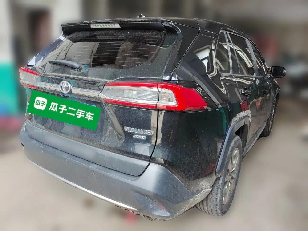 Toyota Wildlander 2020 2.0L CVT 4x4 Luxury Edition — миниатюра 6