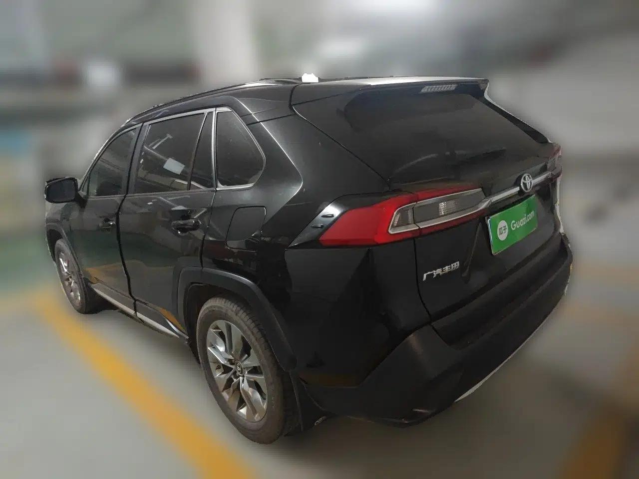 Toyota Wildlander 2022 2.0L CVT Two-Wheel Drive Luxury PLUS Edition — миниатюра 4