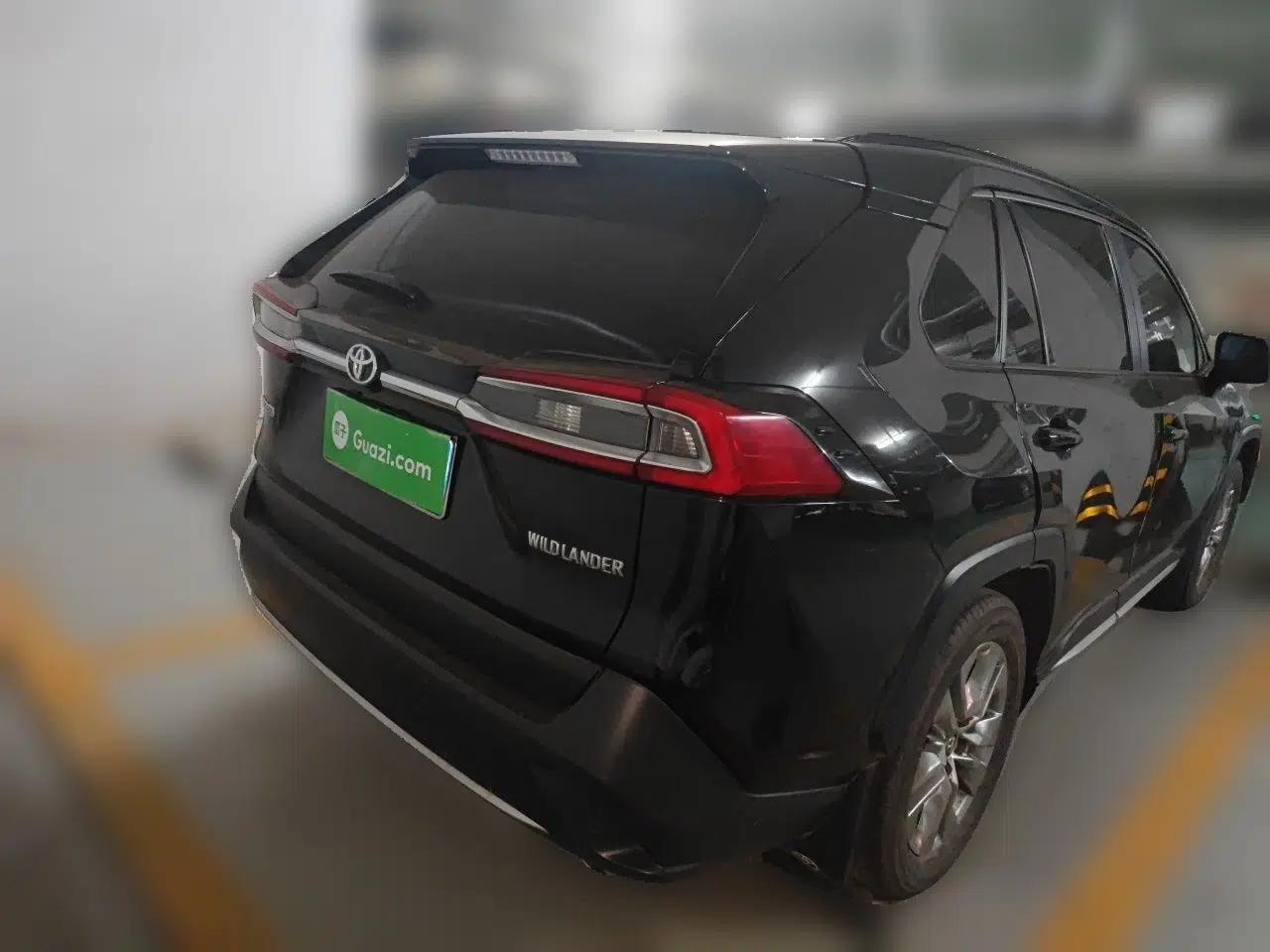 Toyota Wildlander 2022 2.0L CVT Two-Wheel Drive Luxury PLUS Edition — миниатюра 5