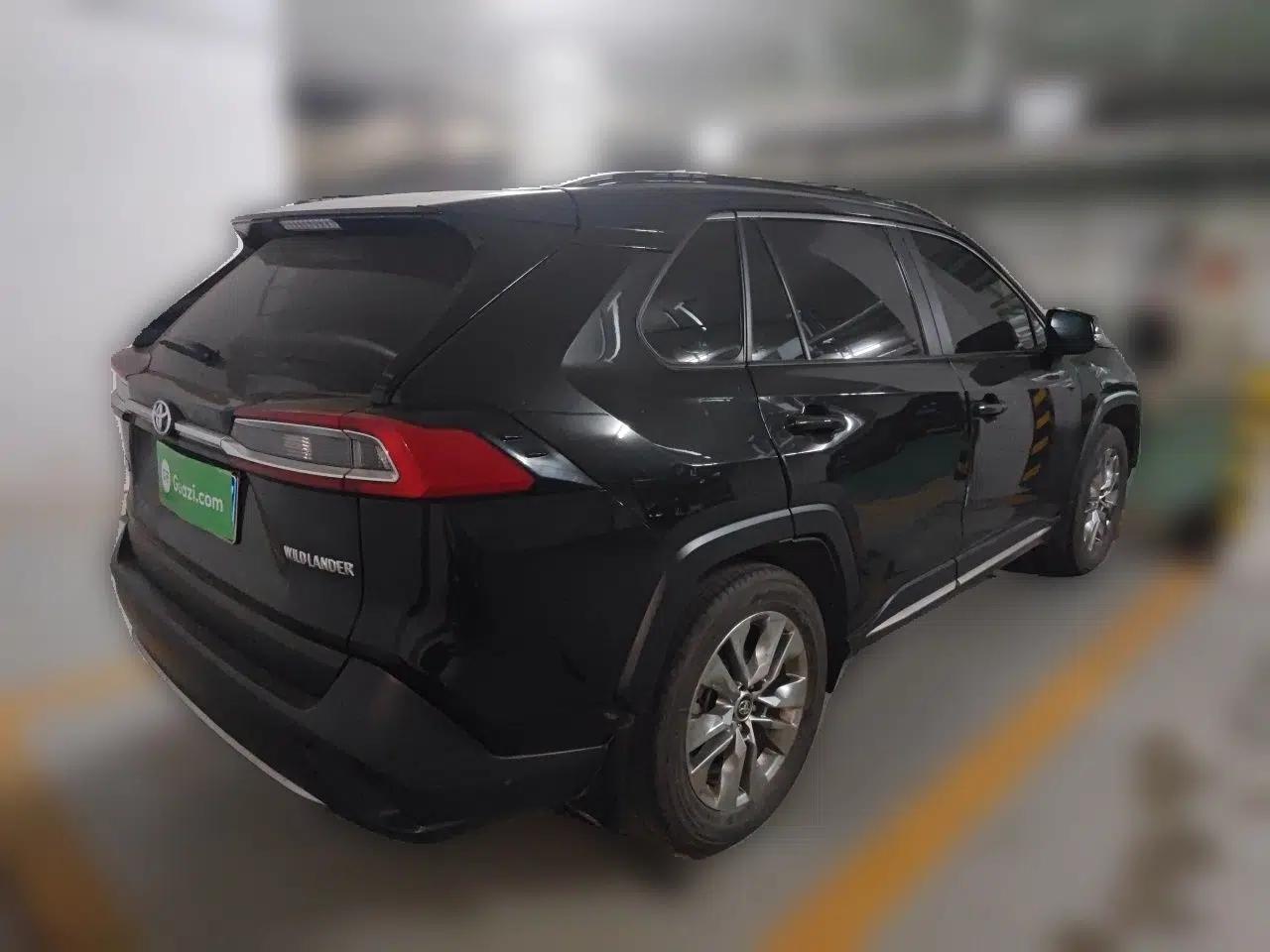 Toyota Wildlander 2022 2.0L CVT Two-Wheel Drive Luxury PLUS Edition — миниатюра 6