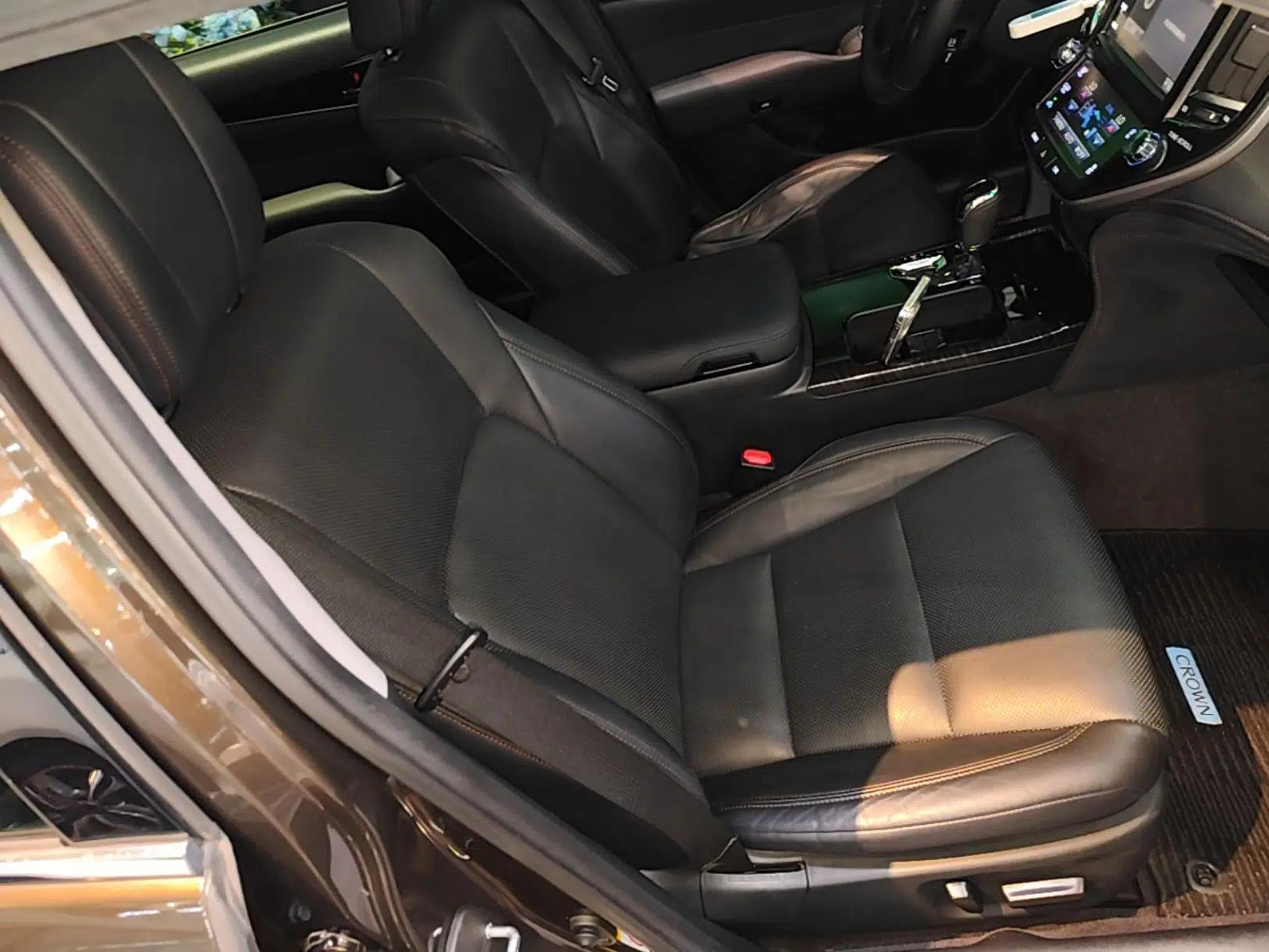 Toyota Crown 2015 2.0T Fashion Edition — миниатюра 27