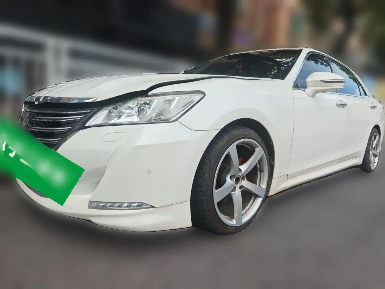 Toyota Crown 2015 2.0T Elite Edition — миниатюра 1