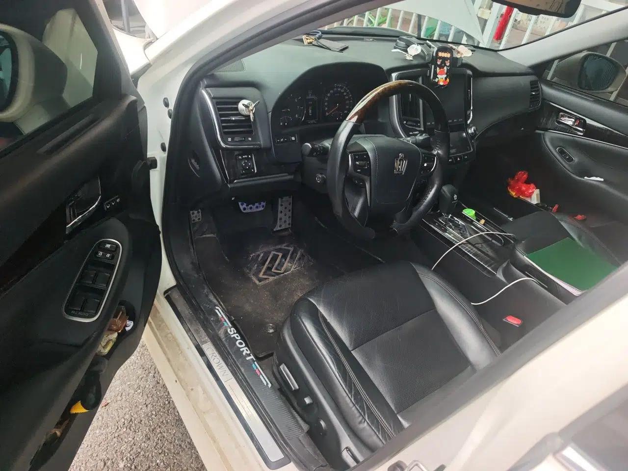 Toyota Crown 2015 2.0T Elite Edition — миниатюра 16