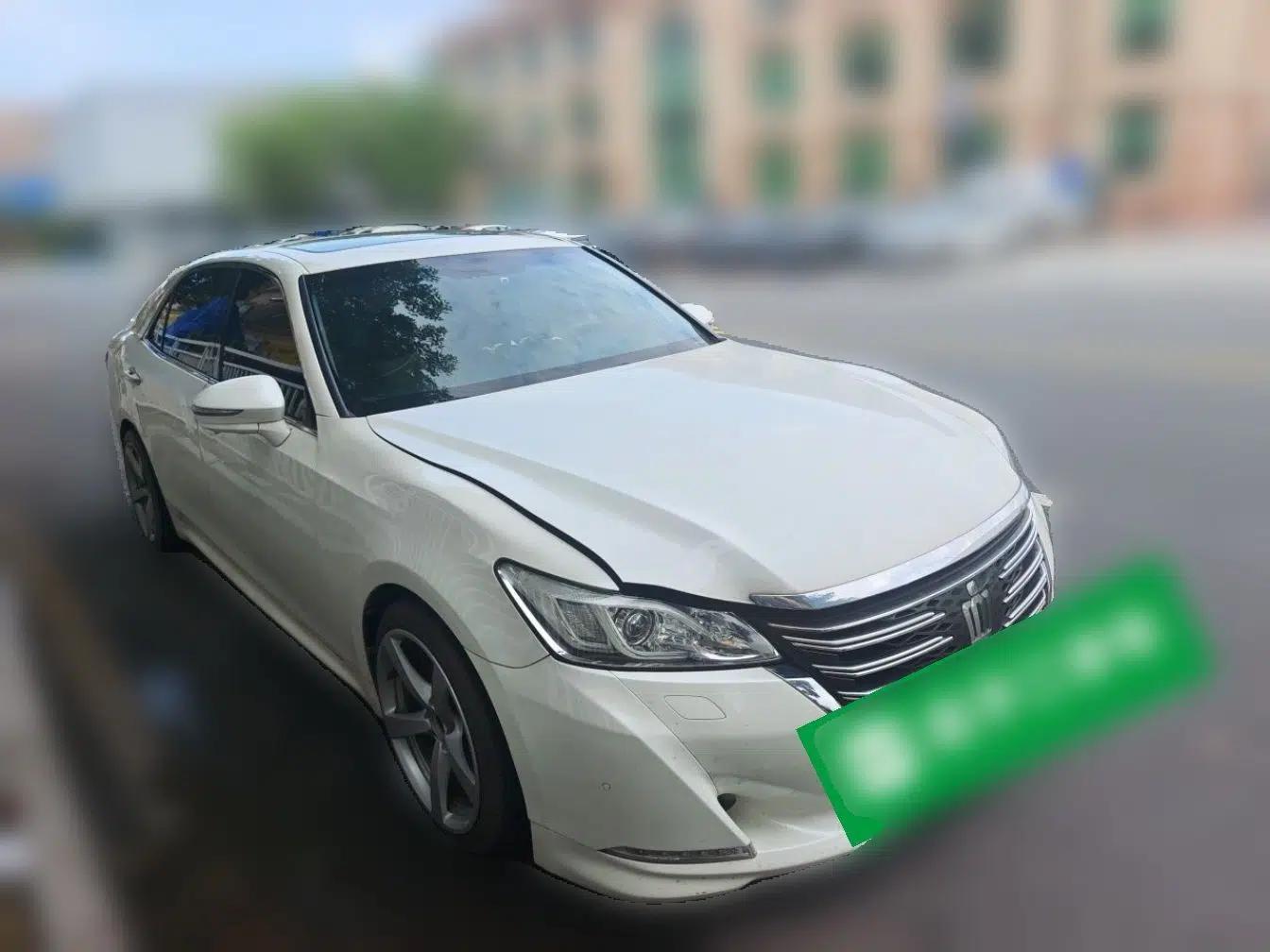Toyota Crown 2015 2.0T Elite Edition — миниатюра 3