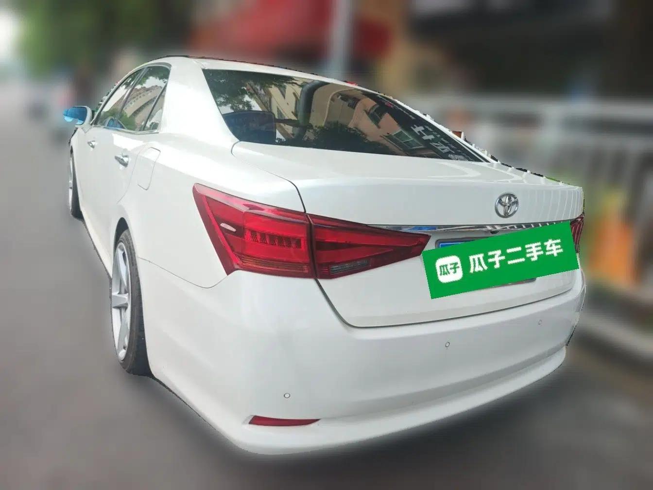 Toyota Crown 2015 2.0T Elite Edition — миниатюра 4
