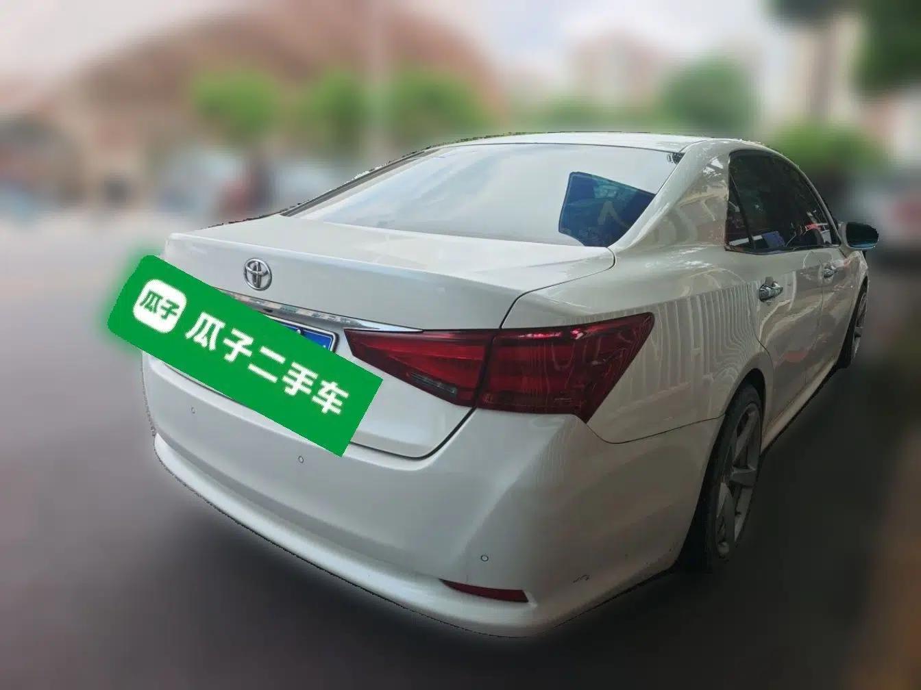 Toyota Crown 2015 2.0T Elite Edition — миниатюра 6