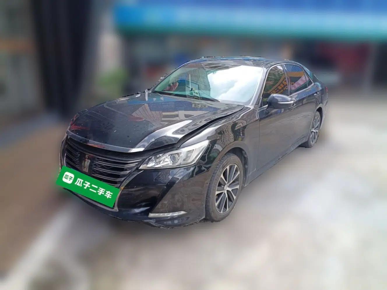 Toyota Crown 2018 2.0T Fashion Edition — миниатюра 1