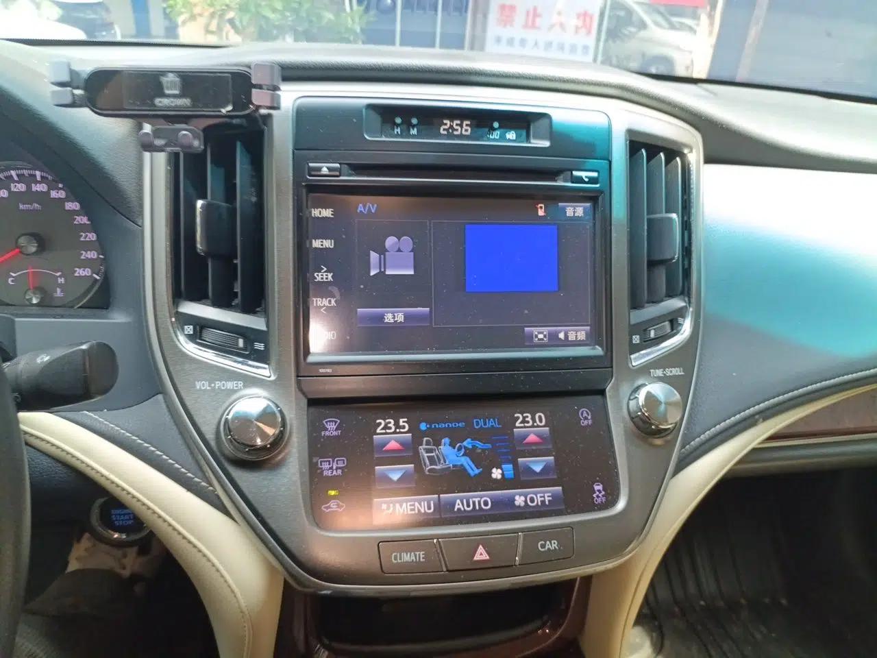 Toyota Crown 2018 2.0T Fashion Edition — миниатюра 13