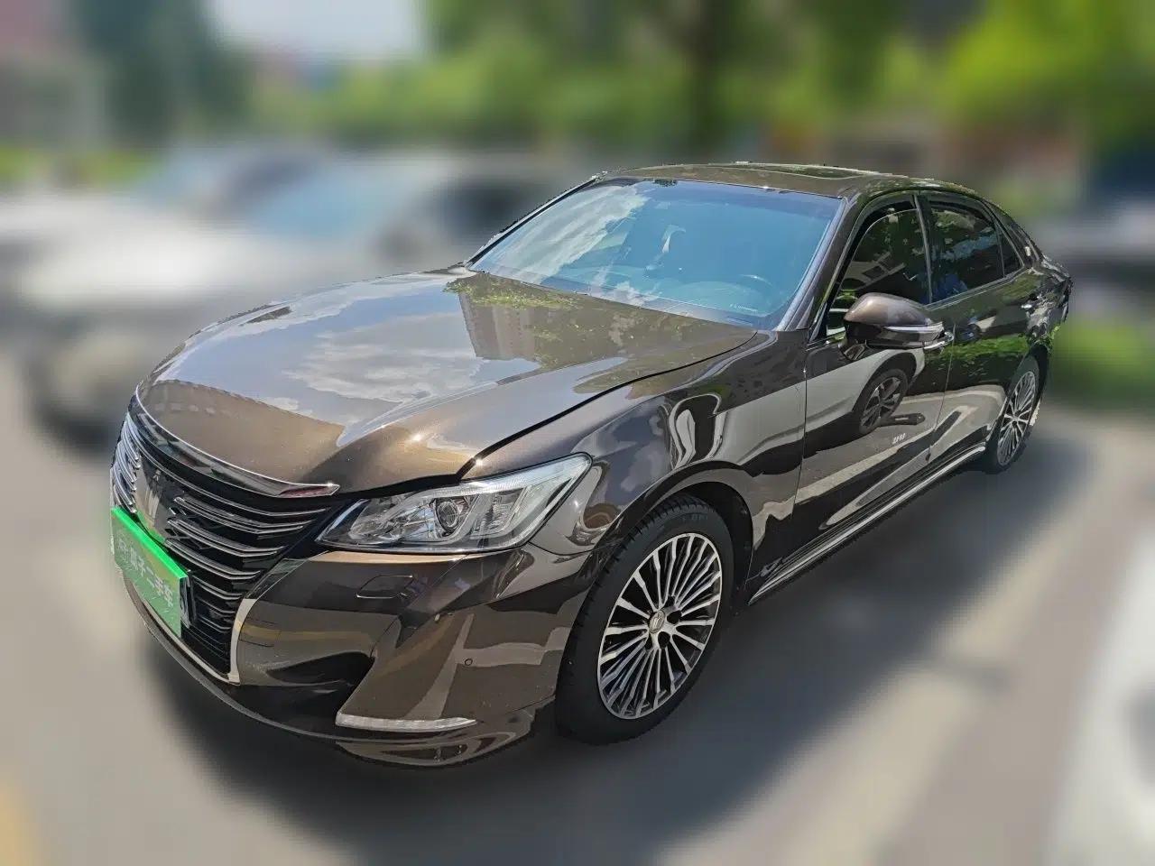 Toyota Crown 2018 2.0T Sport Edition — миниатюра 1