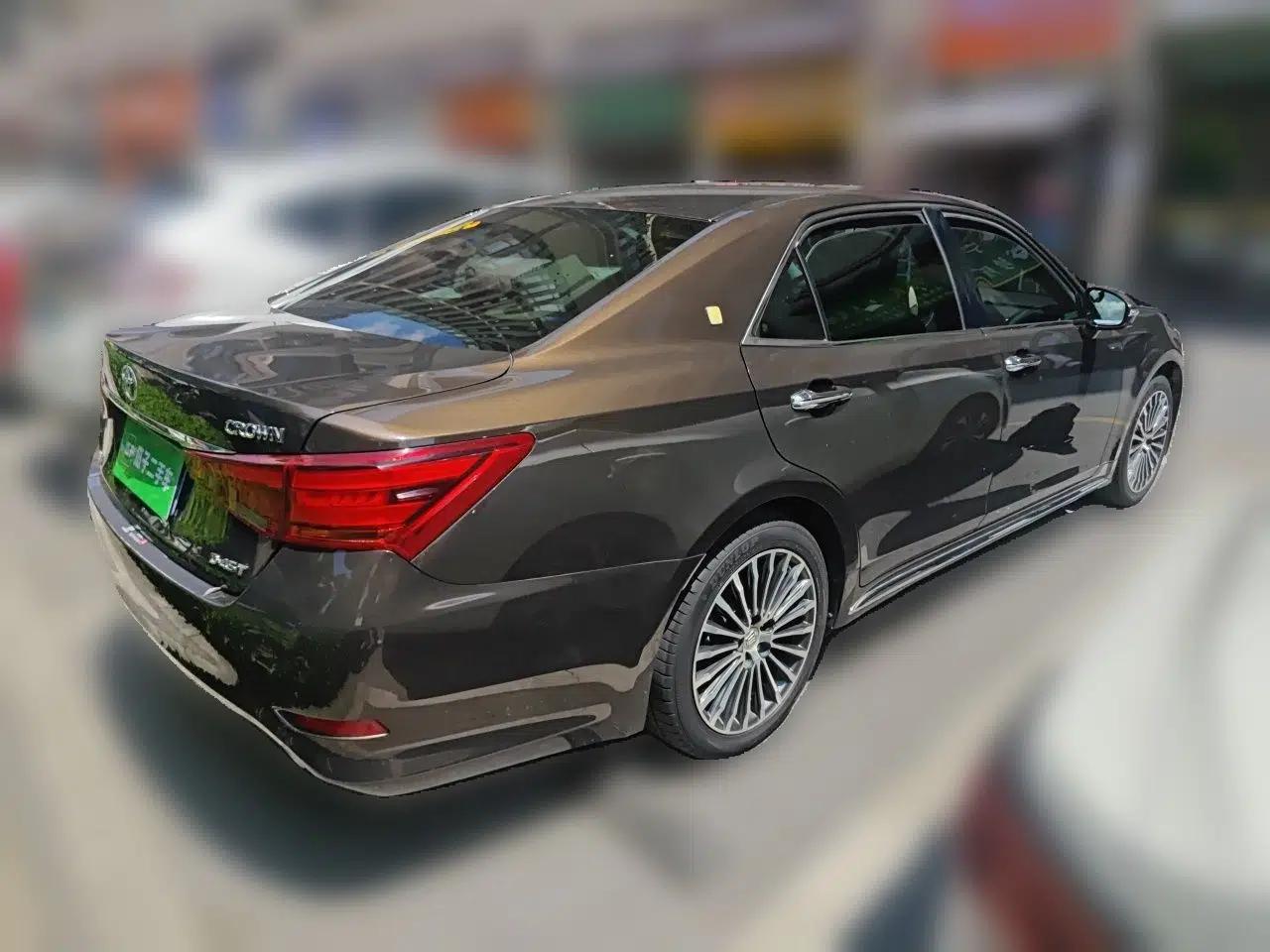 Toyota Crown 2018 2.0T Sport Edition — миниатюра 6