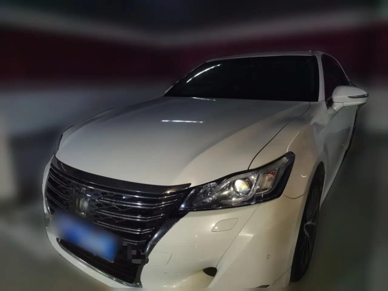 Toyota Crown 2018 2.0T Fashion Edition — миниатюра 1