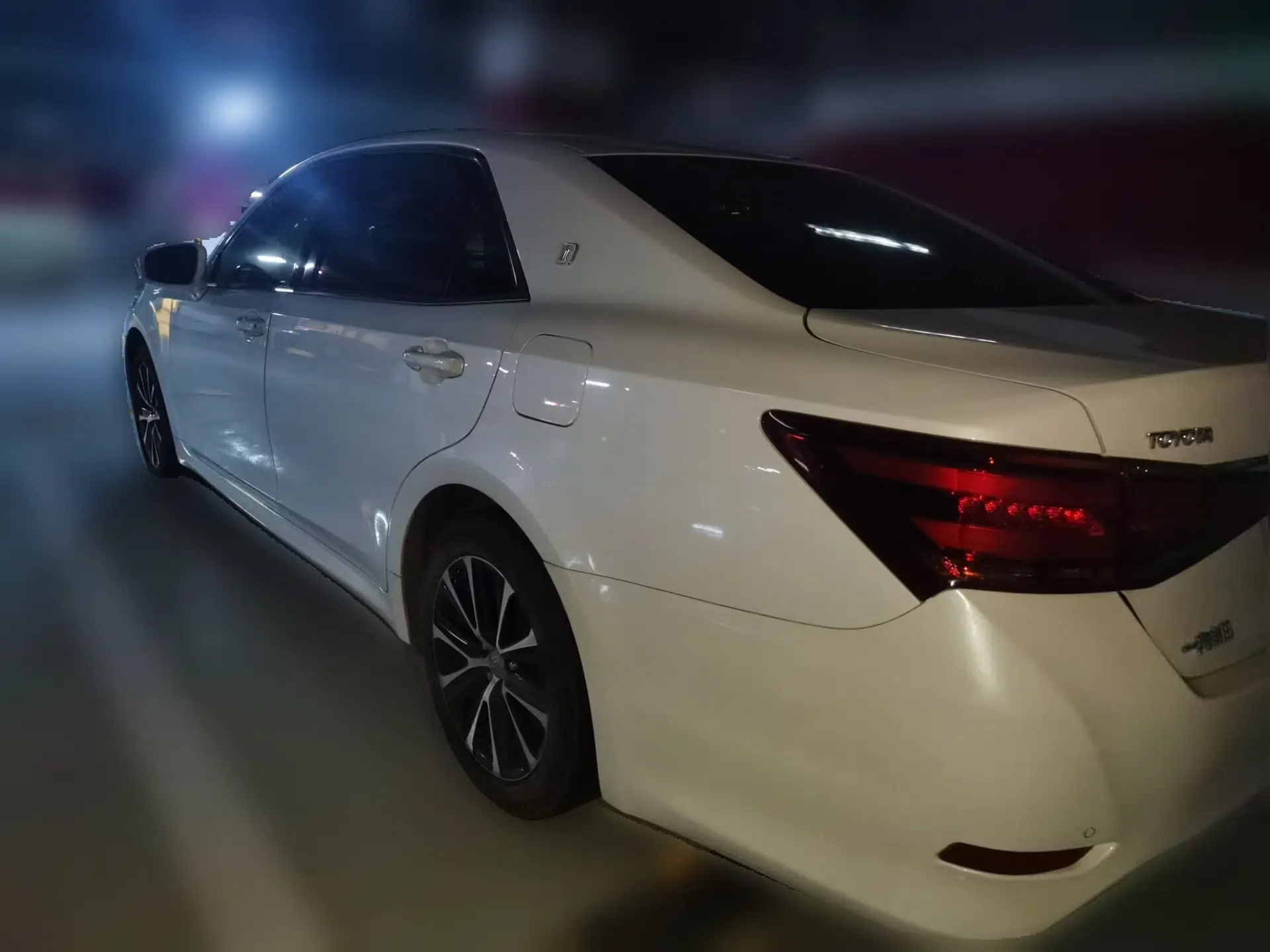 Toyota Crown 2018 2.0T Fashion Edition — миниатюра 4