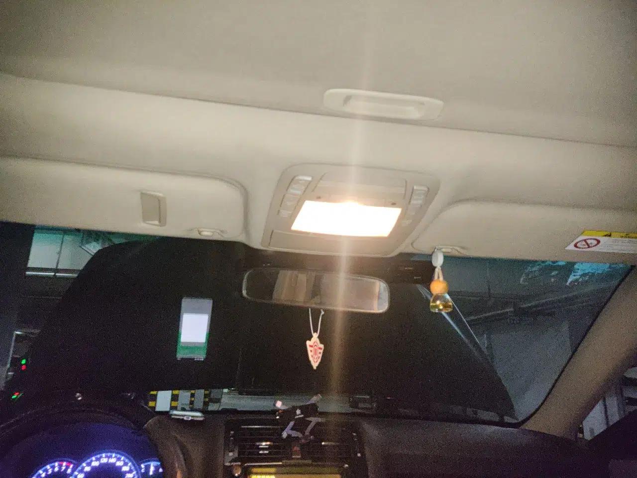 Toyota Crown 2010 2.5L Royal Leather Sunroof Edition — миниатюра 18