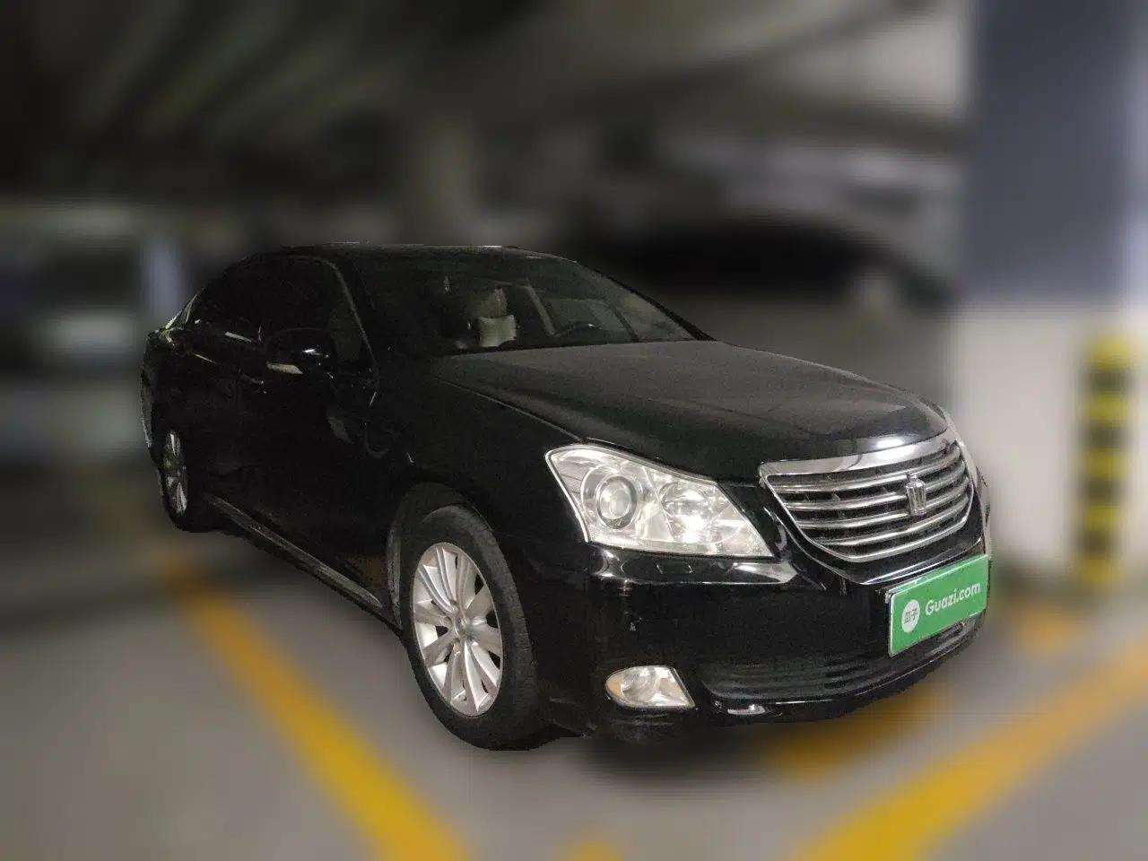Toyota Crown 2010 2.5L Royal Leather Sunroof Edition — миниатюра 3