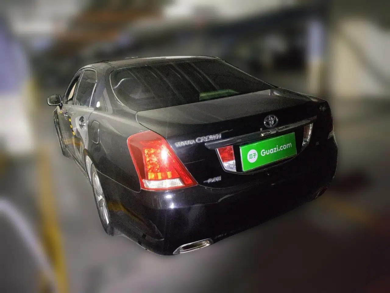 Toyota Crown 2010 2.5L Royal Leather Sunroof Edition — миниатюра 4