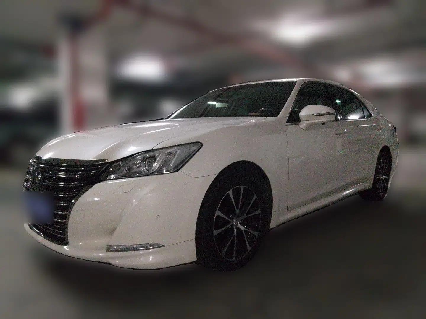 Toyota Crown 2018 2.0T Fashion Edition — миниатюра 1