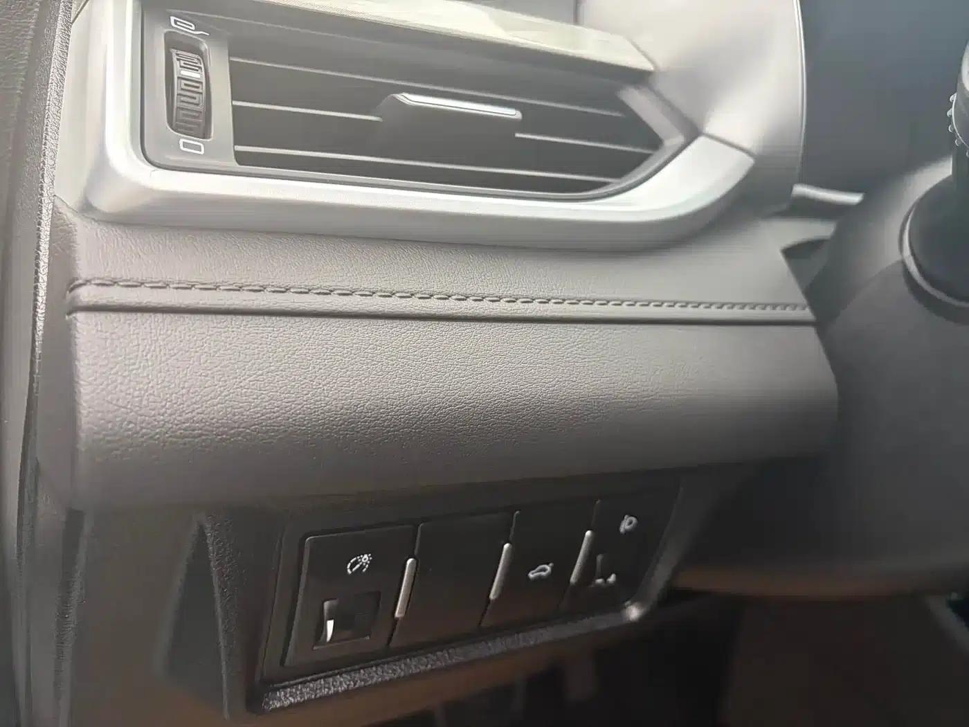 Geely Emgrand 2019 Leading Edition 1.5L CVT Asian Games Edition (National VI Emission Standard) — миниатюра 10