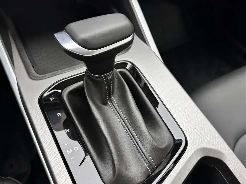 Geely Emgrand 2026 4 Millionth Anniversary Edition 1.5L CVT Flying Model — миниатюра 13