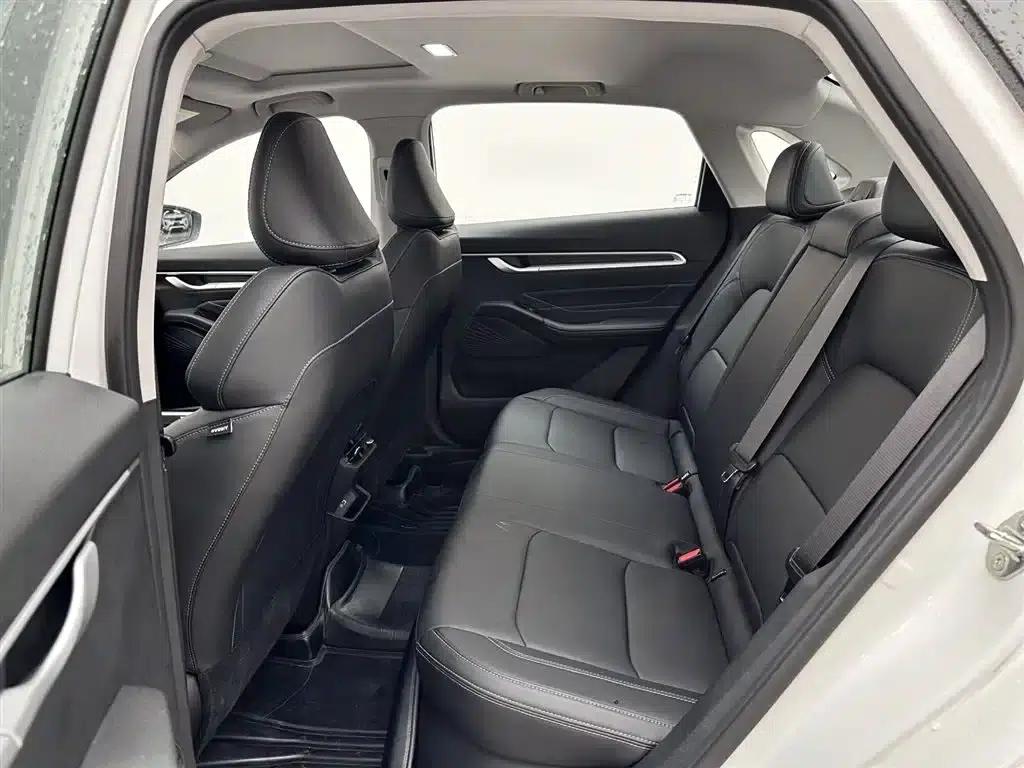 Geely Emgrand 2026 4 Millionth Anniversary Edition 1.5L CVT Flying Model — миниатюра 15