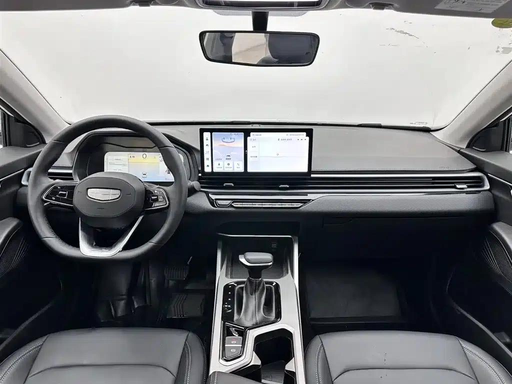 Geely Emgrand 2026 4 Millionth Anniversary Edition 1.5L CVT Flying Model — миниатюра 8