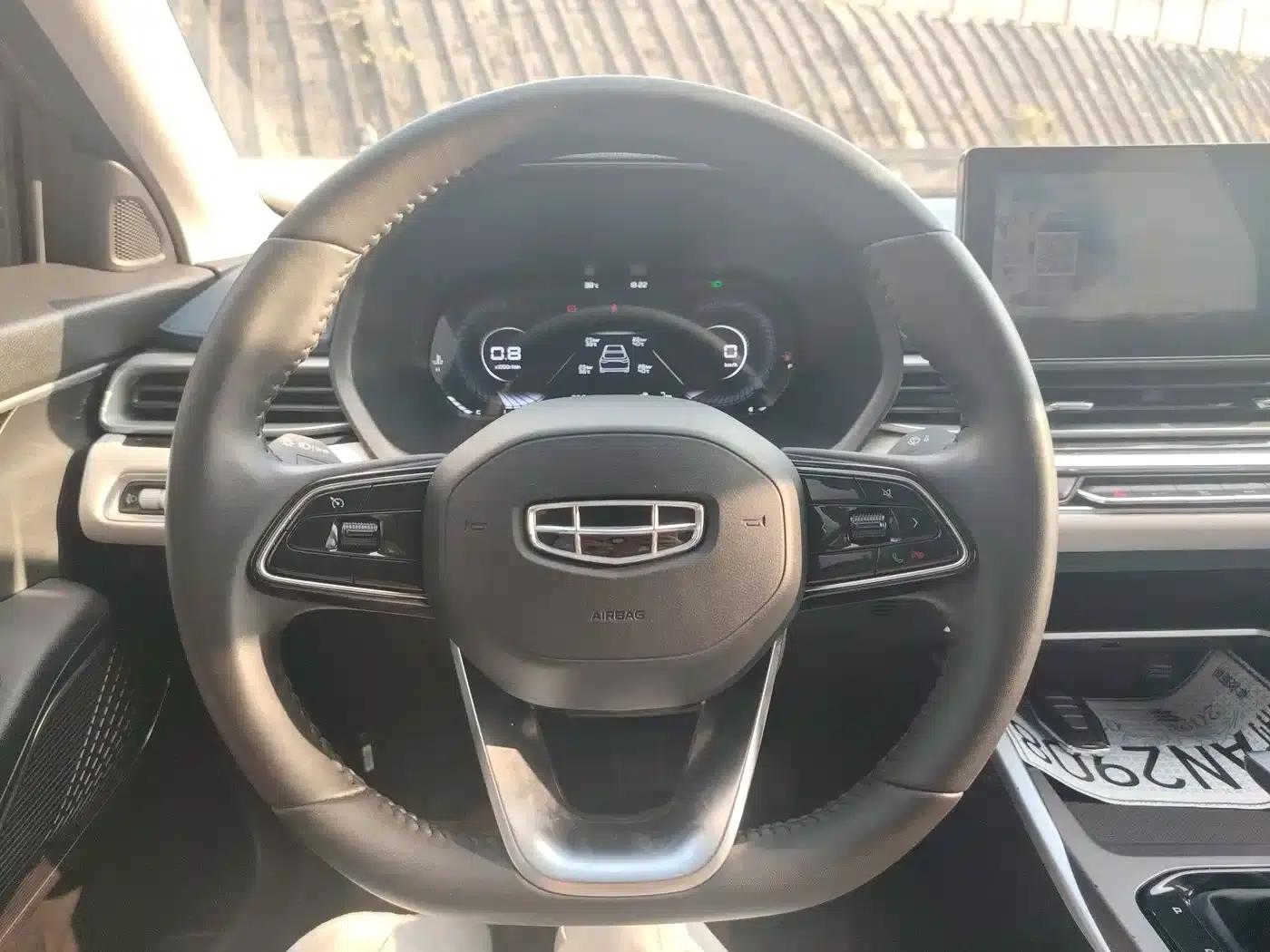 Geely Emgrand 2022 4th Generation 1.5L CVT Flagship Edition — миниатюра 14