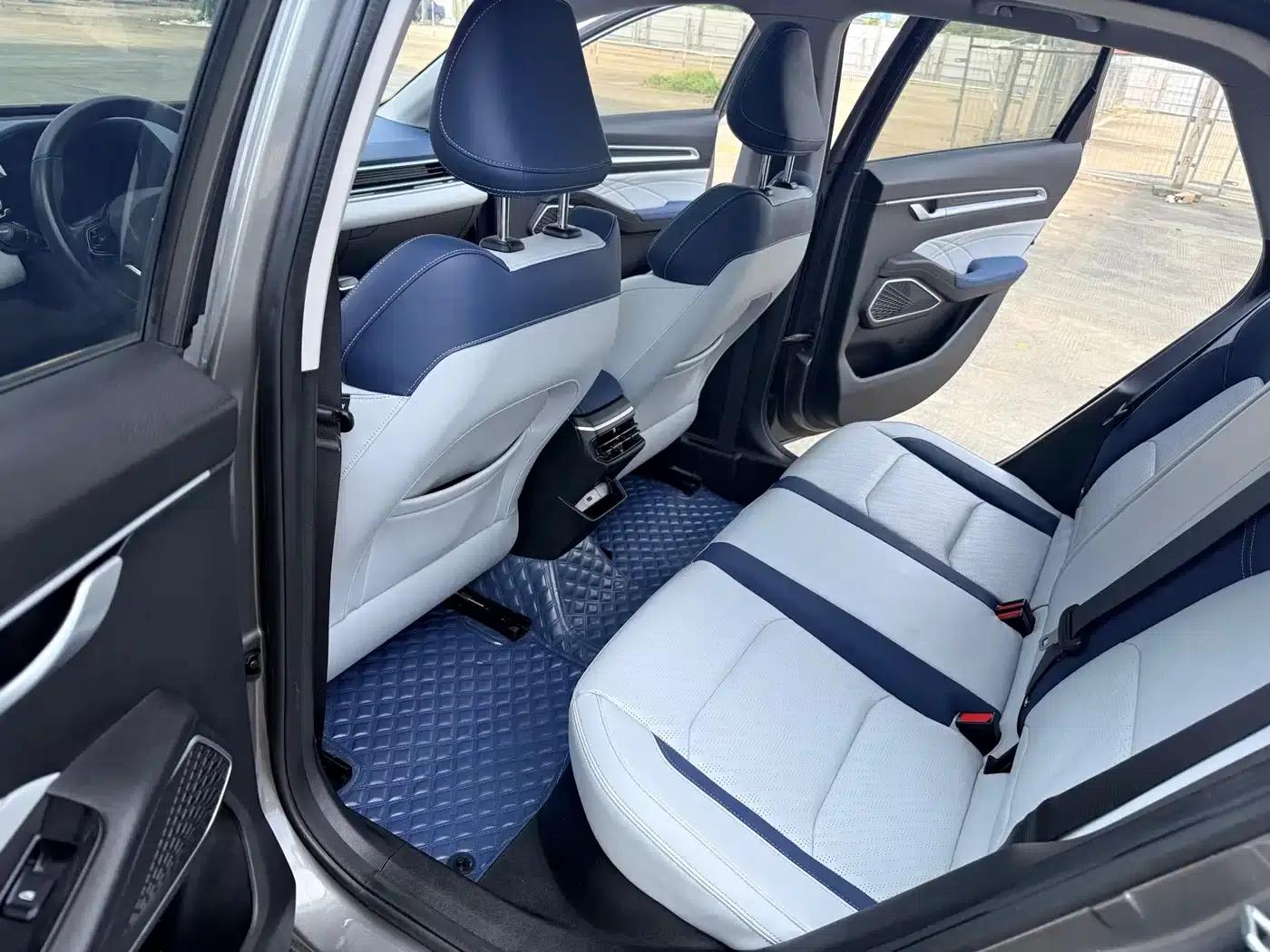 Geely Emgrand 2022 4th Generation 1.5L CVT Flagship Edition — миниатюра 18