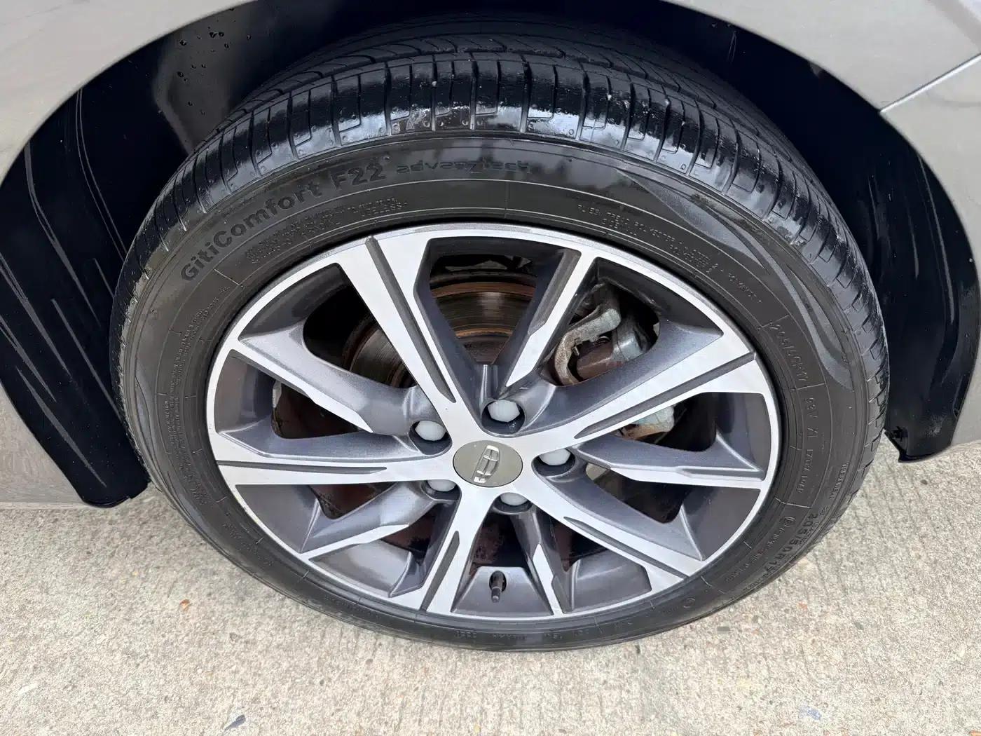 Geely Emgrand 2022 4th Generation 1.5L CVT Flagship Edition — миниатюра 9