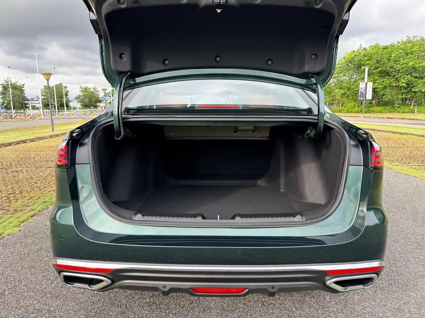 Geely Emgrand 2026 5th Generation 1.5T DCT Flagship Edition — миниатюра 21