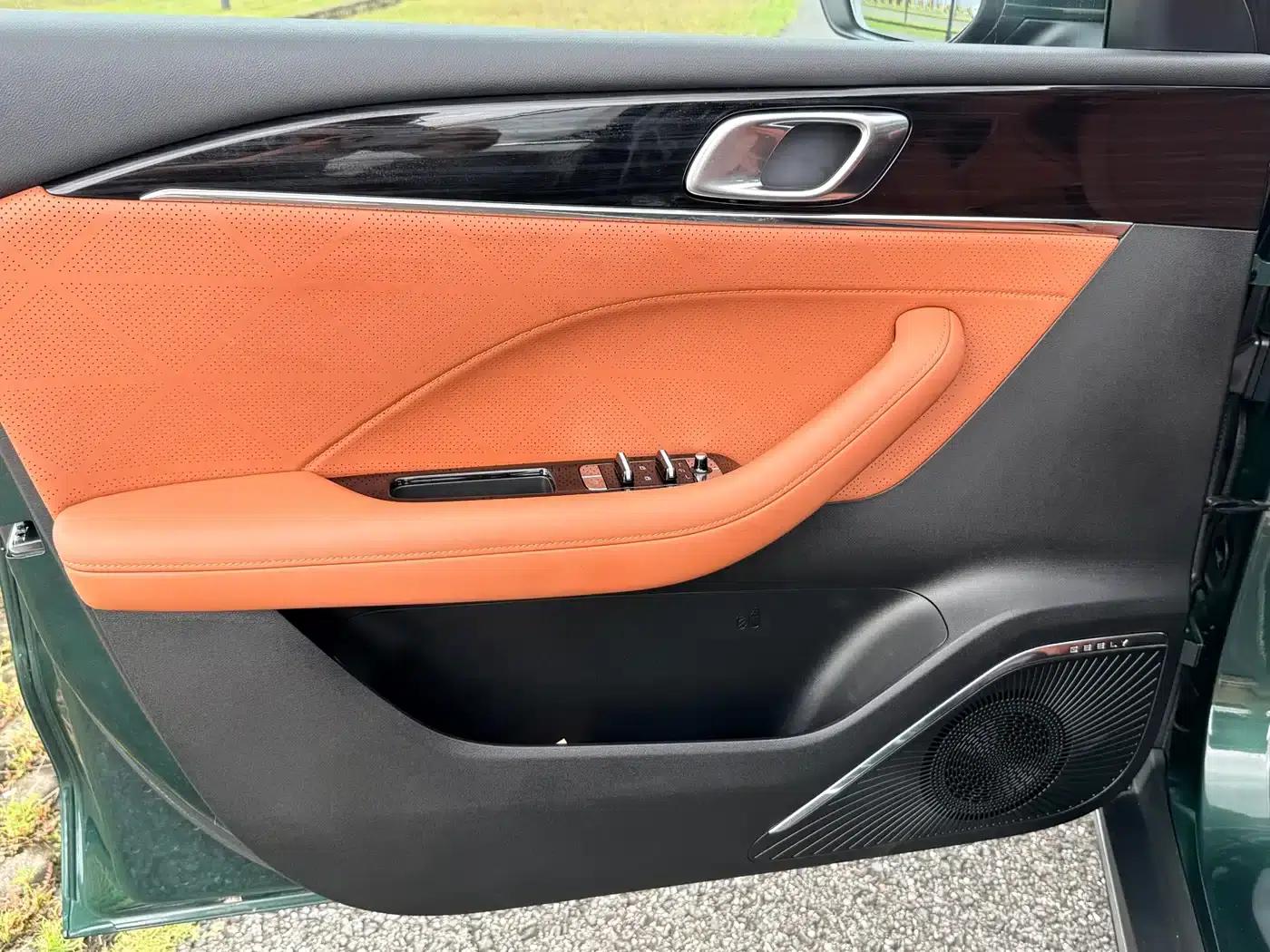 Geely Emgrand 2026 5th Generation 1.5T DCT Flagship Edition — миниатюра 9