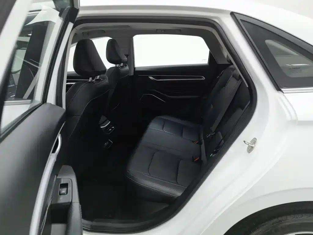 Geely Emgrand 2023 4th Generation Champion Edition 1.5L CVT Premium — миниатюра 15