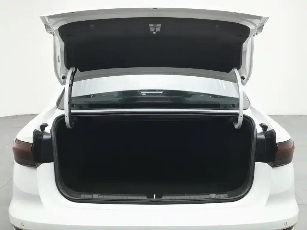 Geely Emgrand 2023 4th Generation Champion Edition 1.5L CVT Premium — миниатюра 16
