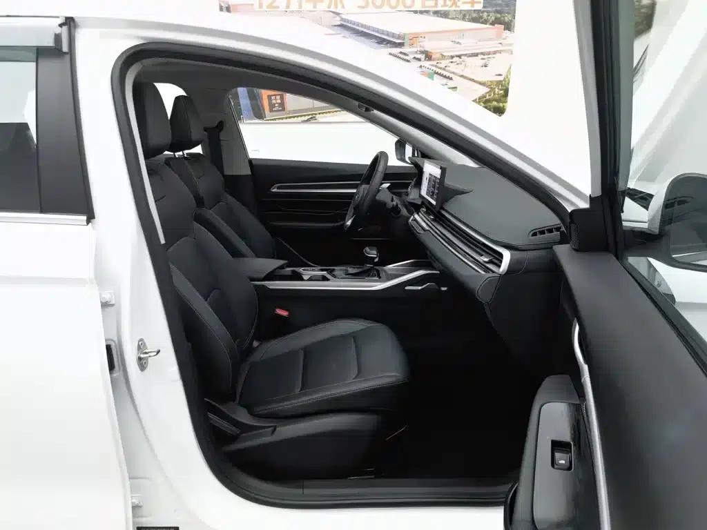 Geely Emgrand 2023 4th Generation Champion Edition 1.5L CVT Premium — миниатюра 23