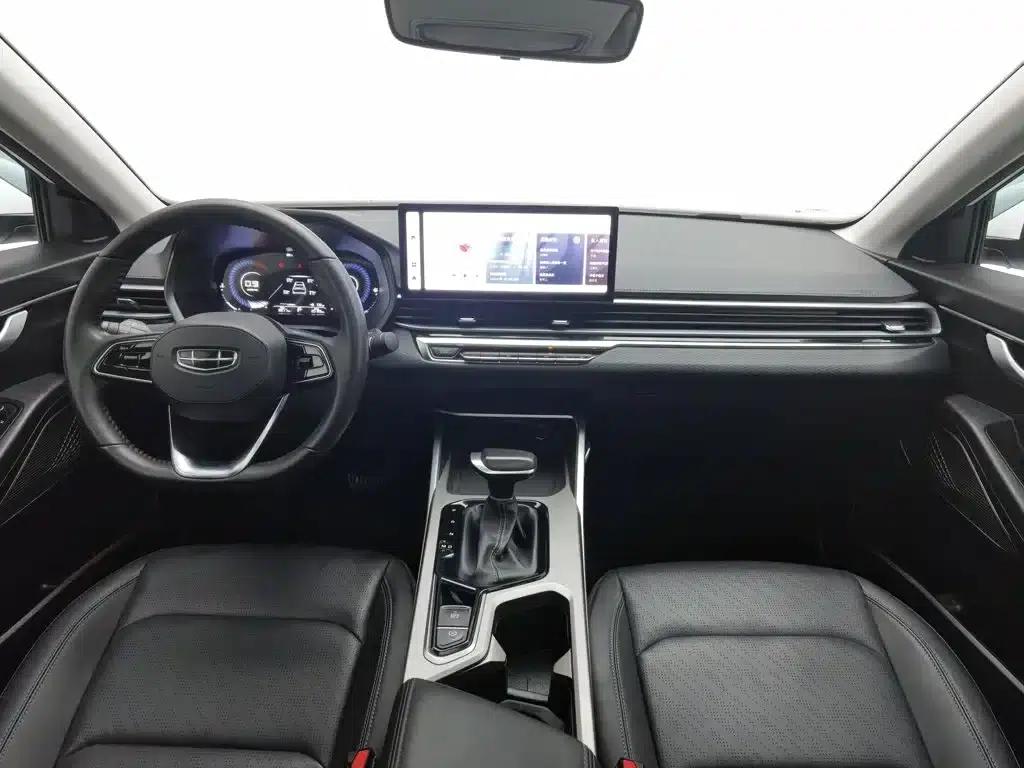 Geely Emgrand 2023 4th Generation Champion Edition 1.5L CVT Premium — миниатюра 5
