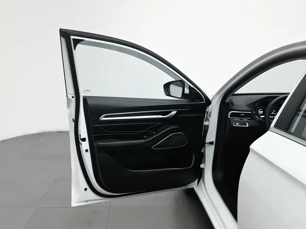 Geely Emgrand 2023 4th Generation Champion Edition 1.5L CVT Premium — миниатюра 8