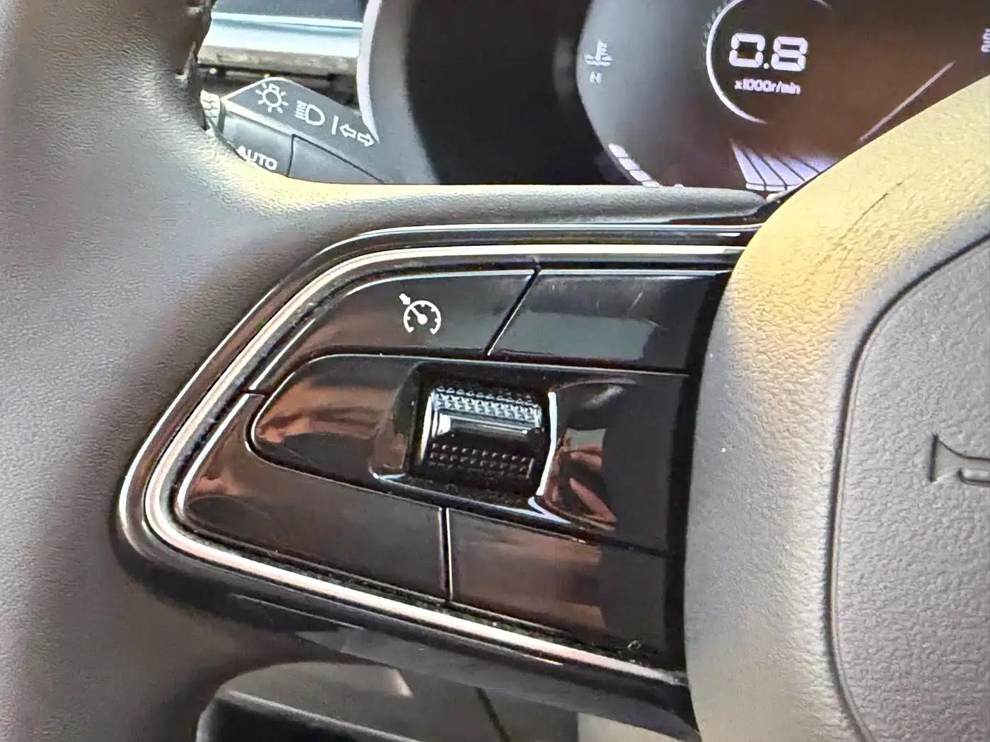 Geely Emgrand 2022 4th Generation 1.5L CVT Flagship Edition — миниатюра 18