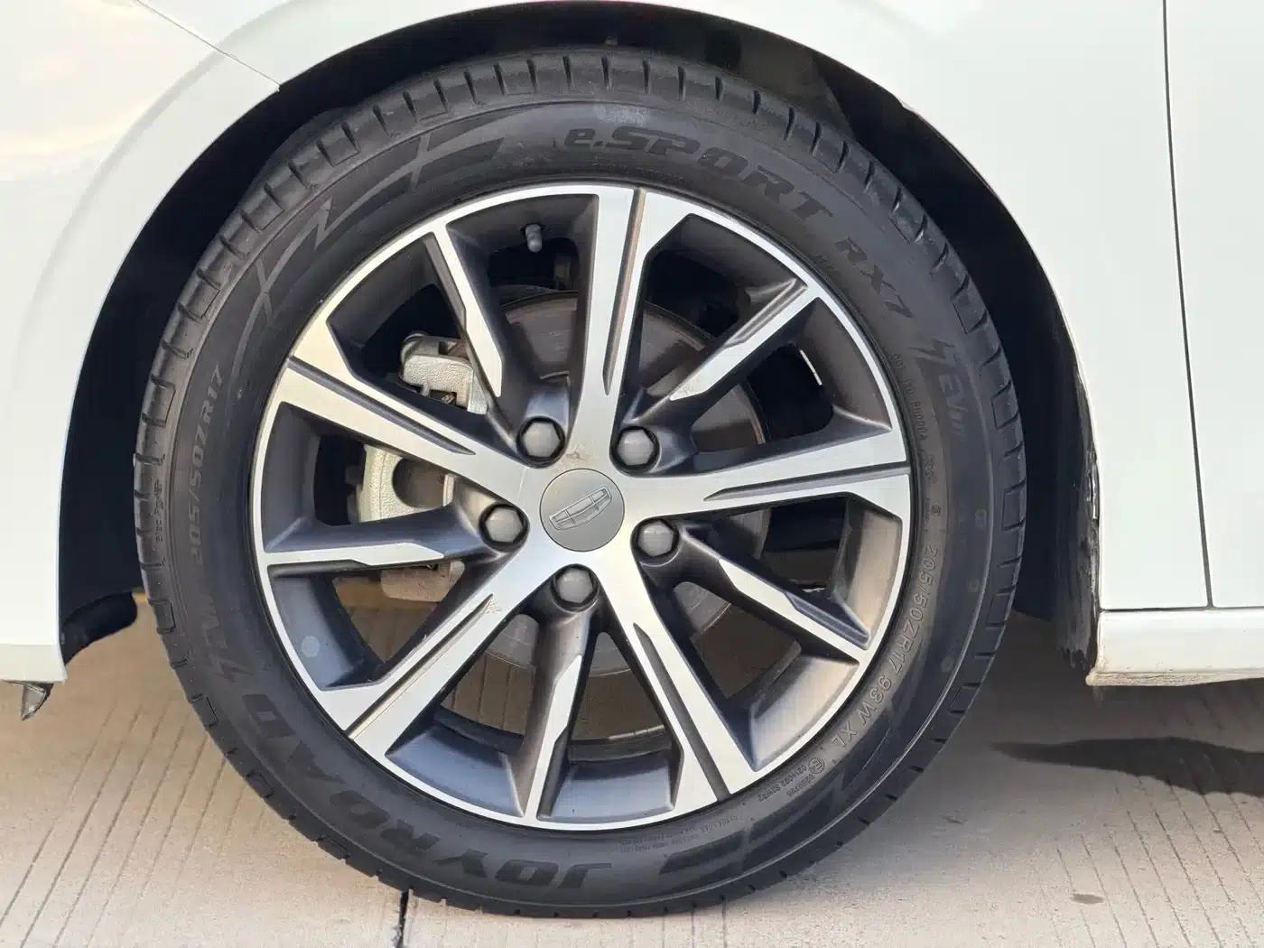 Geely Emgrand 2022 4th Generation 1.5L CVT Flagship Edition — миниатюра 20