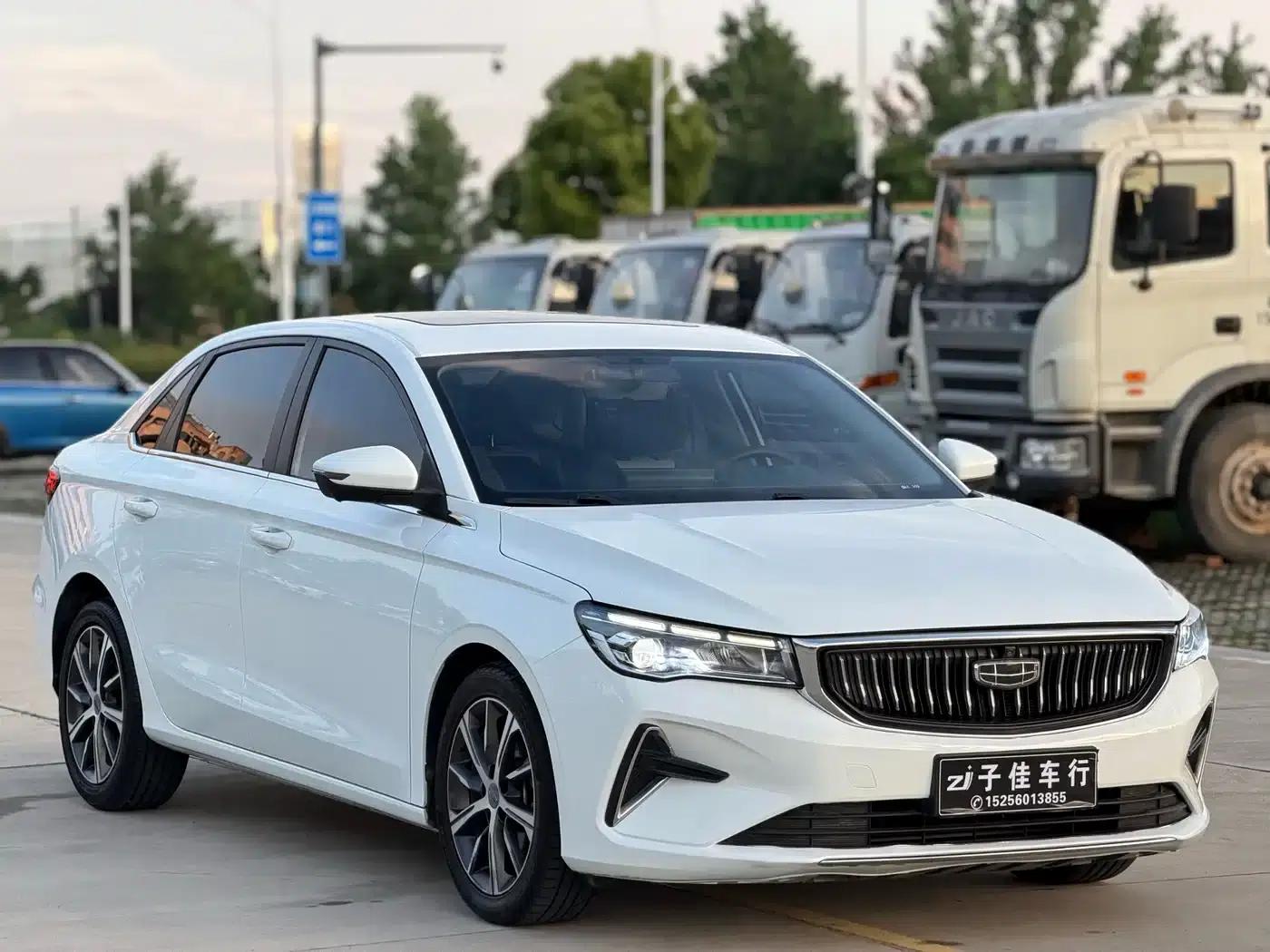 Geely Emgrand 2022 4th Generation 1.5L CVT Flagship Edition — миниатюра 3