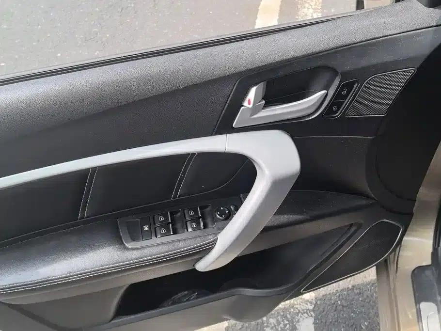 Geely Emgrand 2016 Sedan 1.5L Manual Upgrade Version — миниатюра 7