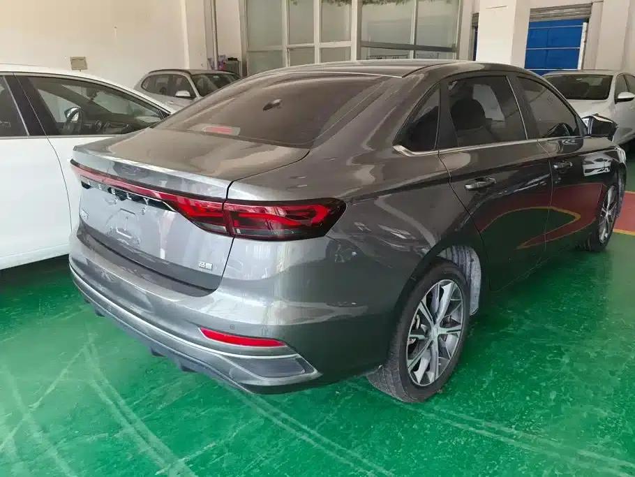 Geely Emgrand 2023 4th Generation Champion Edition 1.5L CVT Premium — миниатюра 3