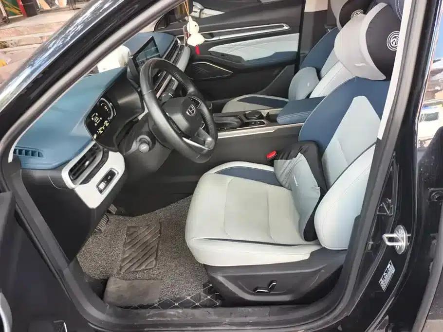 Geely Emgrand 2022 4th Generation 1.5L CVT Flagship Edition — миниатюра 9
